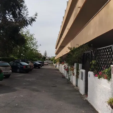 Mis Flores, Privata Santa Marinella